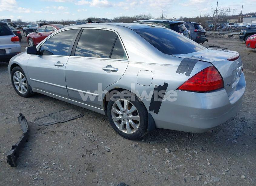 Photo 3 of 2006 Honda Accord 3.0 EX (VIN 1HGCM66576A032195)