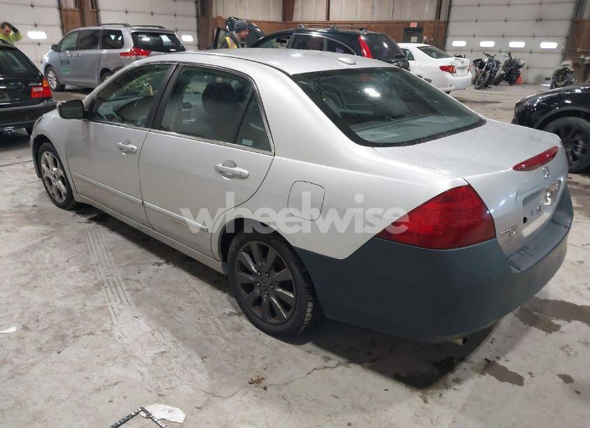 Photo 3 of 2006 Honda Accord 3.0 EX (VIN 1HGCM66576A067612)