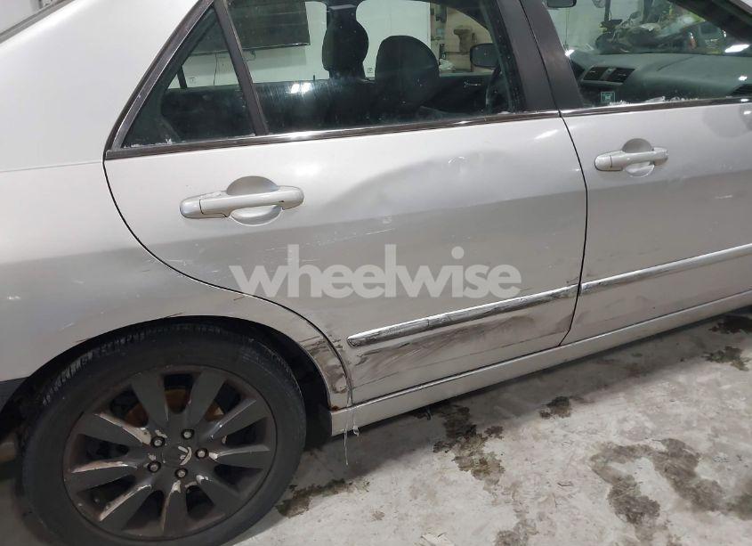 Photo 6 of 2006 Honda Accord 3.0 EX (VIN 1HGCM66576A067612)