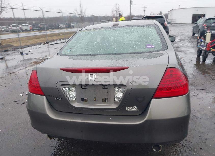 Photo 16 of 2006 Honda Accord 3.0 EX (VIN 1HGCM66576A072521)