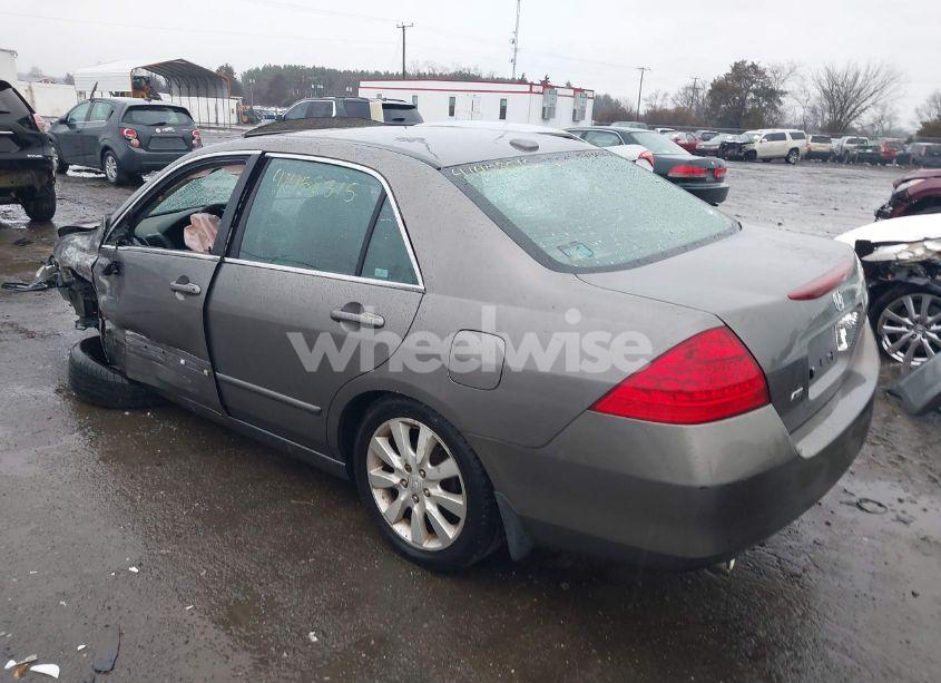 Photo 3 of 2006 Honda Accord 3.0 EX (VIN 1HGCM66576A072521)