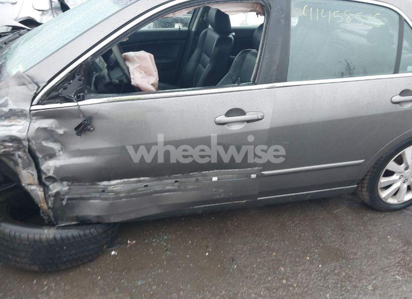 Photo 6 of 2006 Honda Accord 3.0 EX (VIN 1HGCM66576A072521)