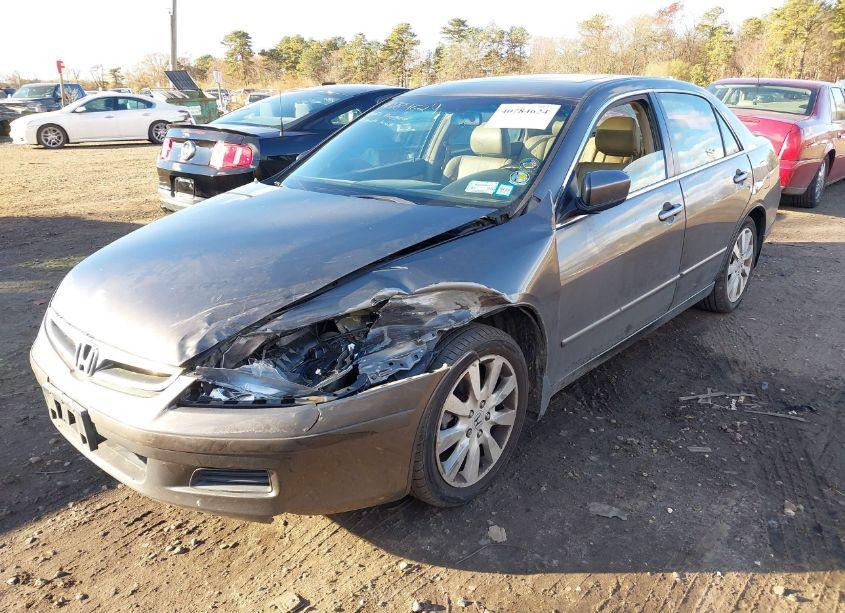 Photo 2 of 2007 Honda Accord 3.0 EX (VIN 1HGCM66577A010148)