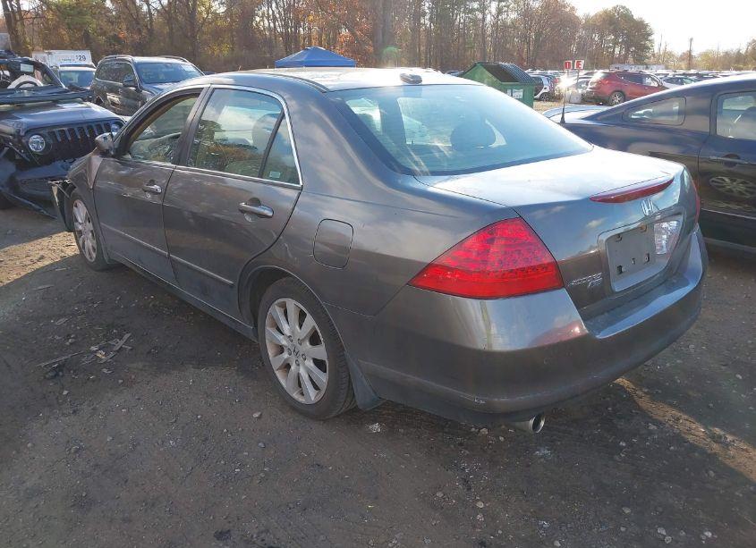 Photo 3 of 2007 Honda Accord 3.0 EX (VIN 1HGCM66577A010148)
