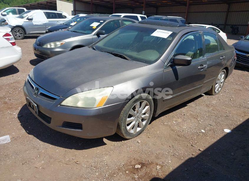 Photo 2 of 2007 Honda Accord 3.0 EX (VIN 1HGCM66577A041304)