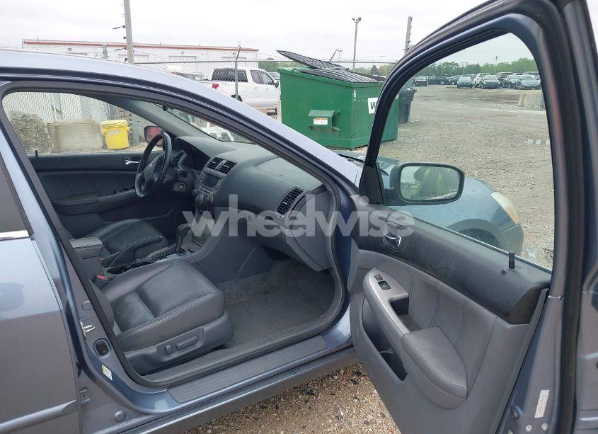 Photo 5 of 2007 Honda Accord 3.0 EX (VIN 1HGCM66577A064940)