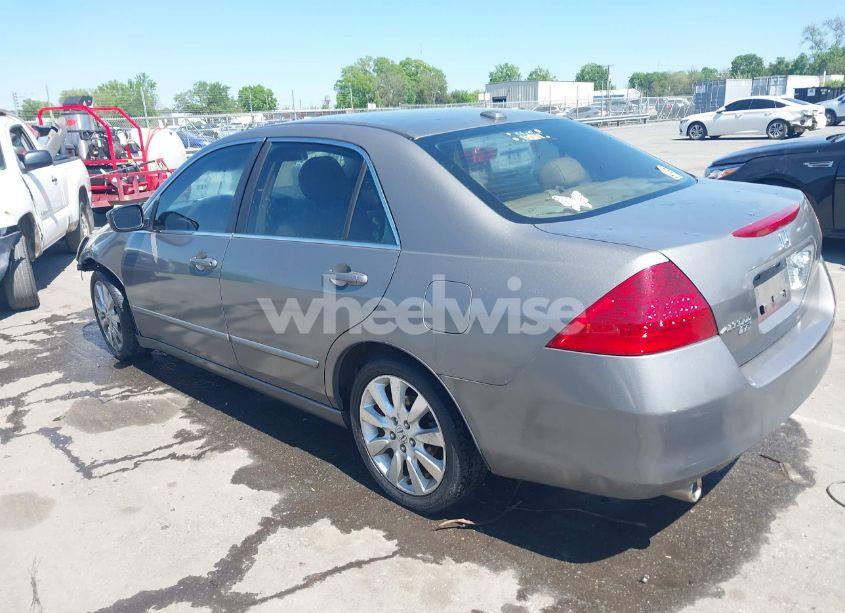 Photo 3 of 2007 Honda Accord 3.0 EX (VIN 1HGCM66577A081558)