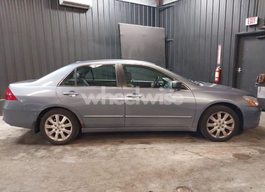 Photo 13 of 2007 Honda Accord 3.0 EX (VIN 1HGCM66577A087392)