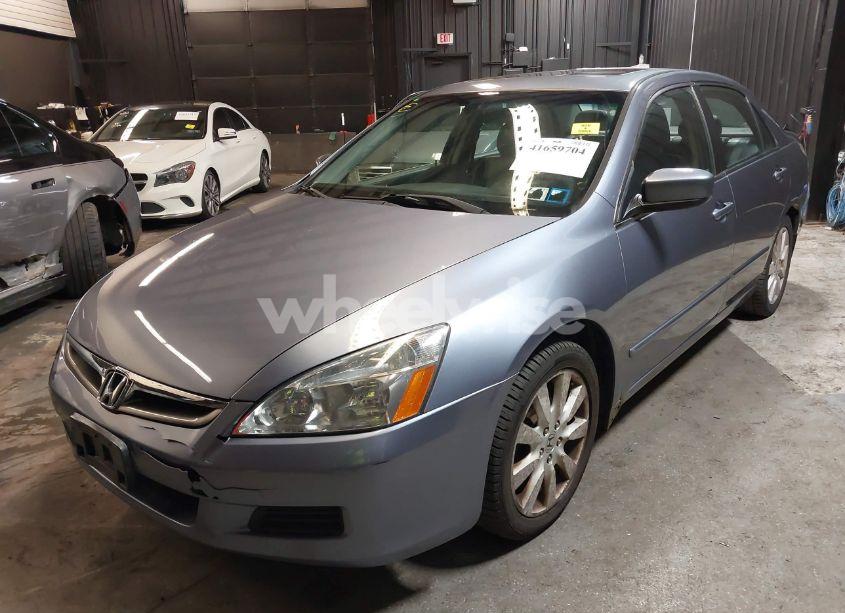Photo 2 of 2007 Honda Accord 3.0 EX (VIN 1HGCM66577A087392)