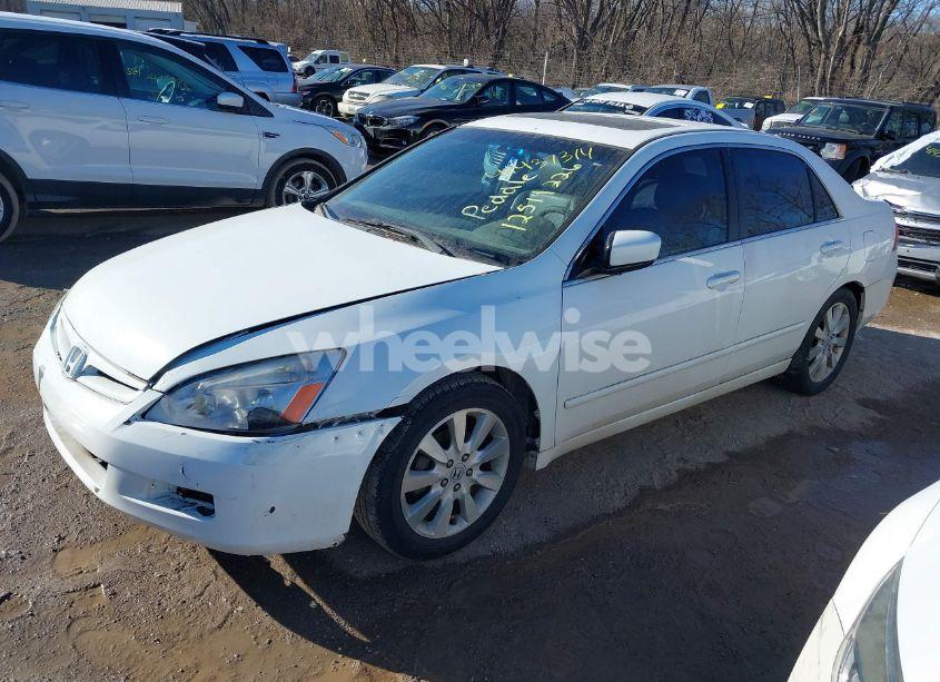 Photo 2 of 2007 Honda Accord 3.0 EX (VIN 1HGCM66577A098778)