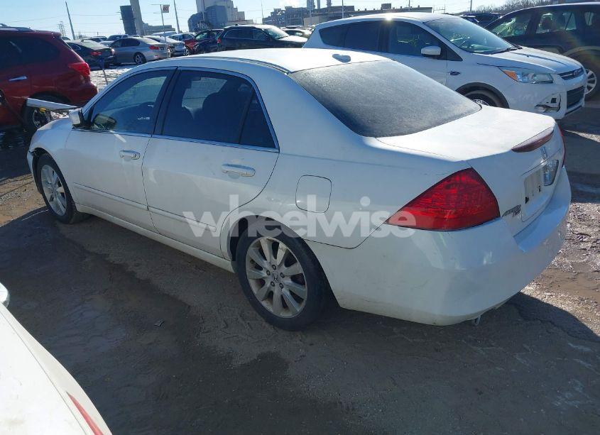 Photo 3 of 2007 Honda Accord 3.0 EX (VIN 1HGCM66577A098778)