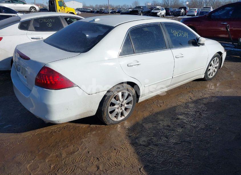 Photo 4 of 2007 Honda Accord 3.0 EX (VIN 1HGCM66577A098778)