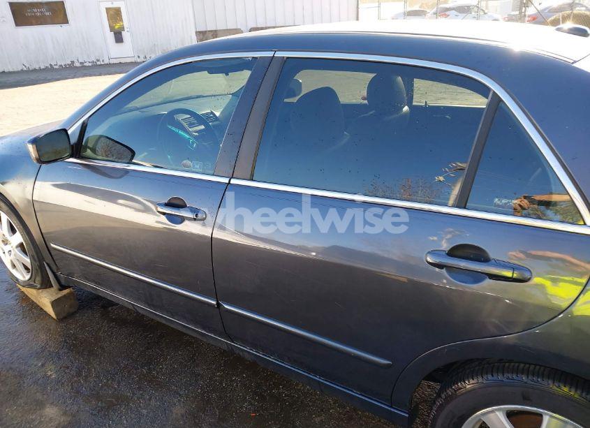 Photo 15 of 2005 Honda Accord 3.0 EX (VIN 1HGCM66585A011936)