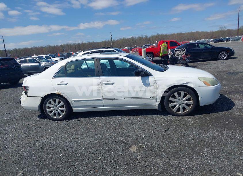 Photo 13 of 2005 Honda Accord 3.0 EX (VIN 1HGCM66585A068508)