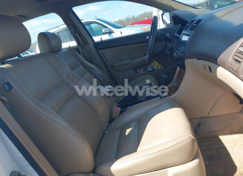 Photo 5 of 2005 Honda Accord 3.0 EX (VIN 1HGCM66585A068508)