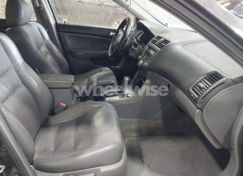 Photo 5 of 2005 Honda Accord 3.0 EX (VIN 1HGCM66585A077631)