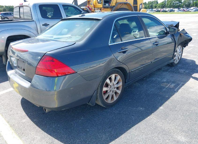 Photo 4 of 2006 Honda Accord 3.0 EX (VIN 1HGCM66586A012036)