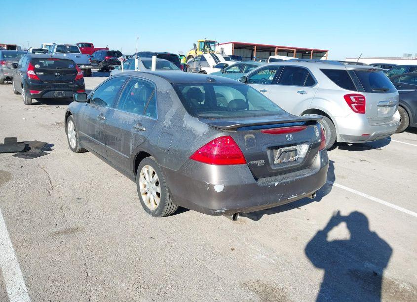 Photo 3 of 2006 Honda Accord 3.0 EX (VIN 1HGCM66586A075640)