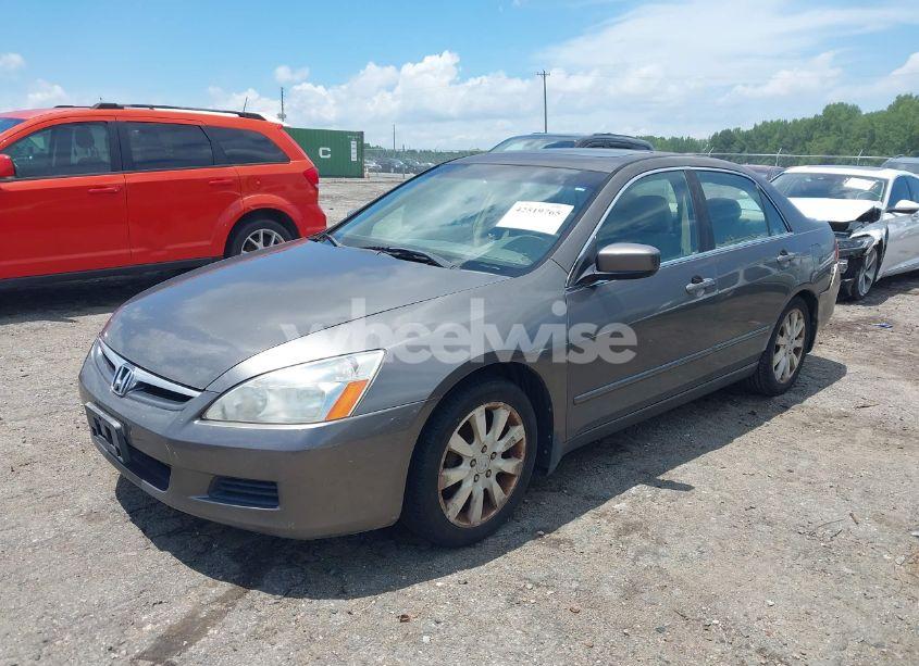Photo 2 of 2006 Honda Accord 3.0 EX (VIN 1HGCM66586A075881)