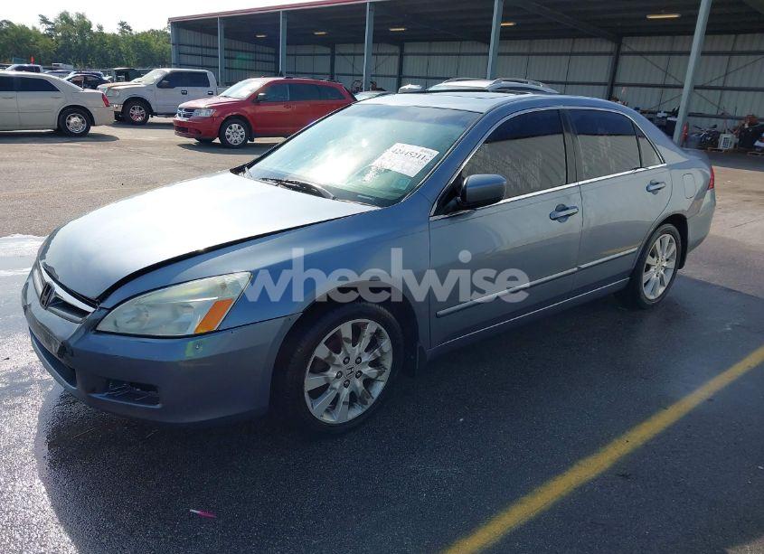 Photo 2 of 2007 Honda Accord 3.0 EX (VIN 1HGCM66587A024754)
