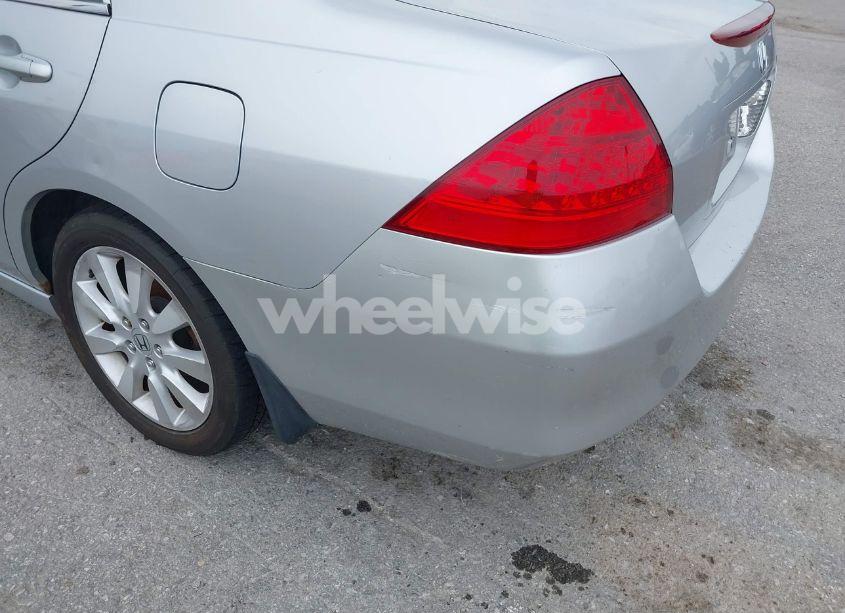 Photo 16 of 2007 Honda Accord 3.0 EX (VIN 1HGCM66587A029372)