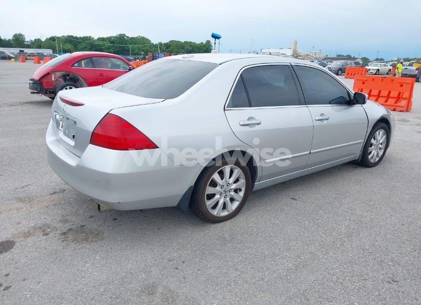 Photo 4 of 2007 Honda Accord 3.0 EX (VIN 1HGCM66587A029372)