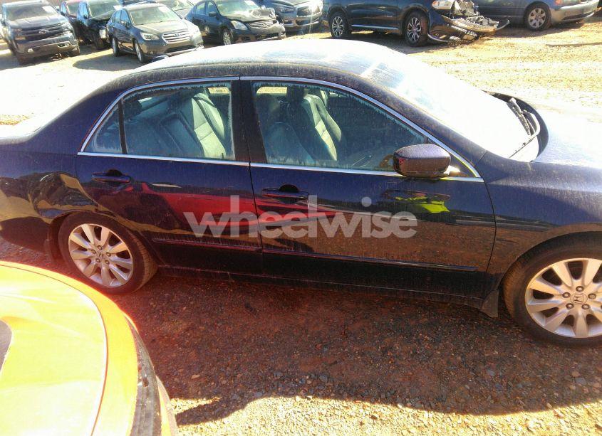 Photo 13 of 2007 Honda Accord 3.0 EX (VIN 1HGCM66587A033020)