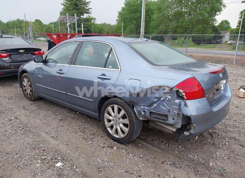 Photo 3 of 2007 Honda Accord 3.0 EX (VIN 1HGCM66587A043563)