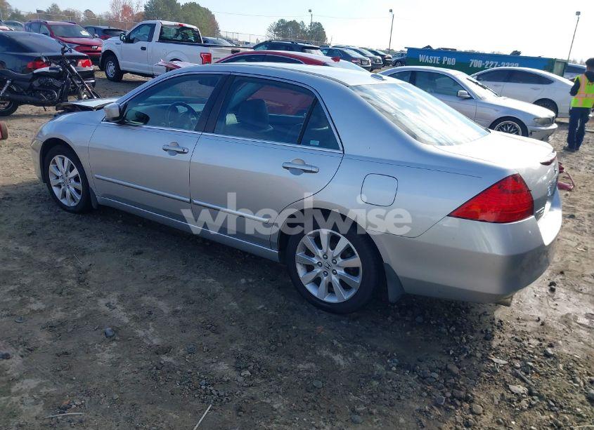 Photo 3 of 2007 Honda Accord 3.0 EX (VIN 1HGCM66587A094996)