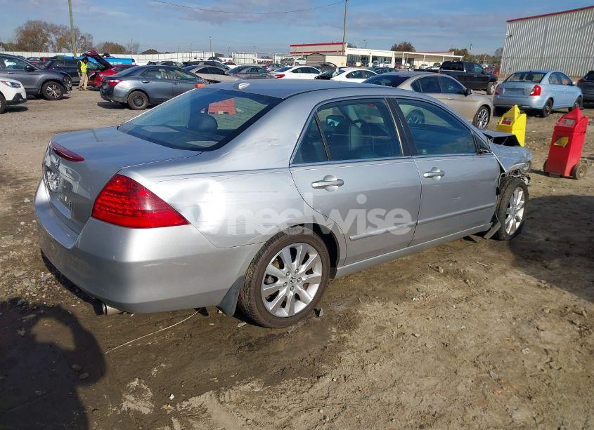 Photo 4 of 2007 Honda Accord 3.0 EX (VIN 1HGCM66587A094996)