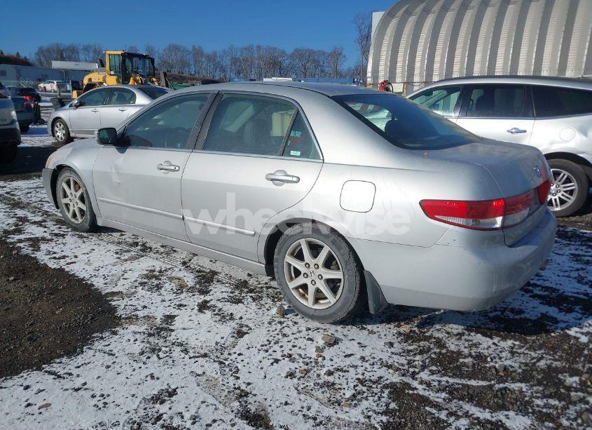 Photo 3 of 2003 Honda Accord 3.0 EX (VIN 1HGCM66593A002921)