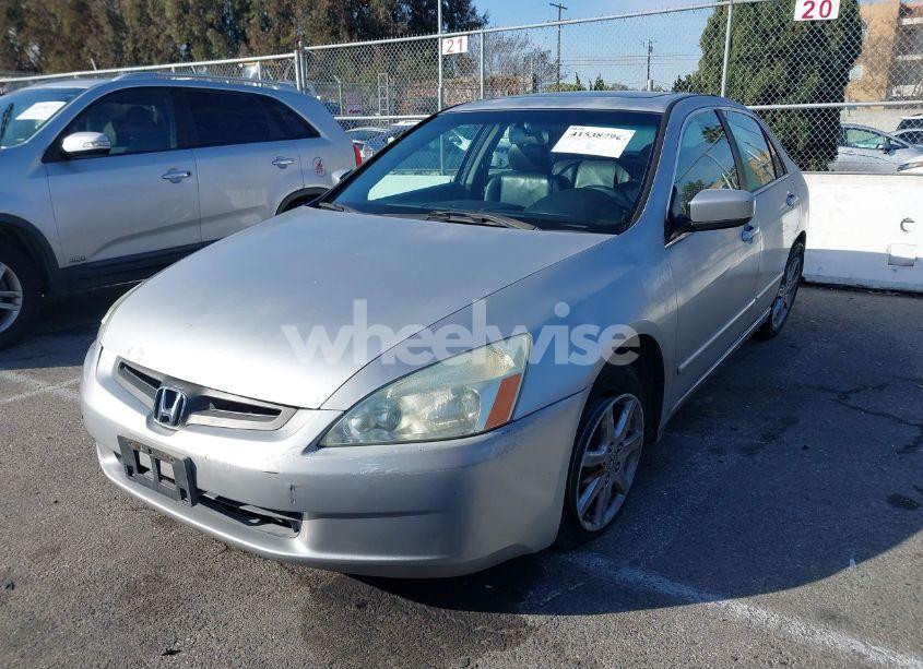 Photo 2 of 2003 Honda Accord 3.0 EX (VIN 1HGCM66593A028922)