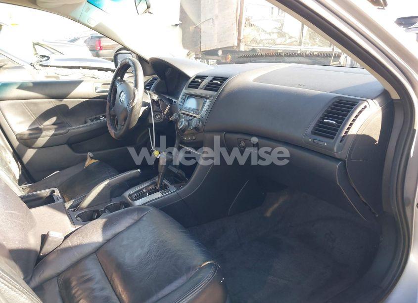 Photo 5 of 2003 Honda Accord 3.0 EX (VIN 1HGCM66593A028922)