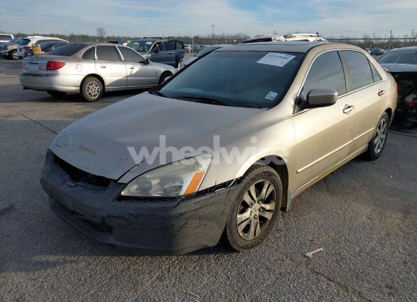 Photo 2 of 2003 Honda Accord 3.0 EX (VIN 1HGCM66593A037507)