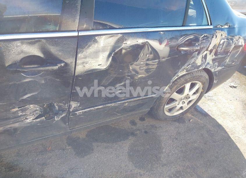 Photo 17 of 2005 Honda Accord 3.0 EX (VIN 1HGCM66595A016420)