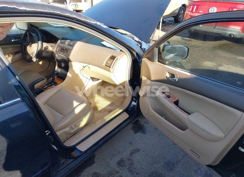 Photo 5 of 2005 Honda Accord 3.0 EX (VIN 1HGCM66595A016420)