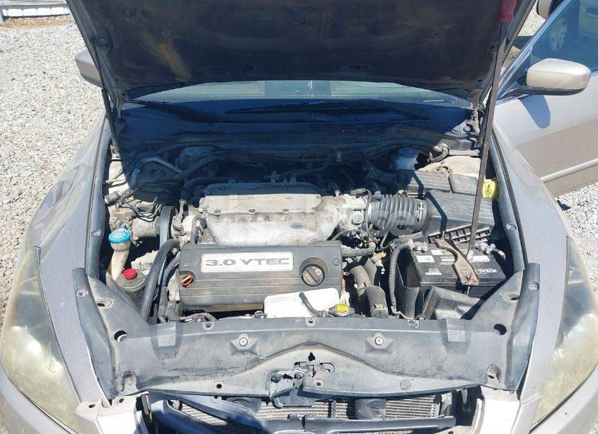 Photo 10 of 2005 Honda Accord 3.0 EX (VIN 1HGCM66595A069893)