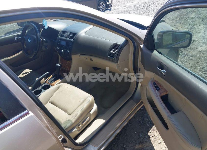 Photo 5 of 2005 Honda Accord 3.0 EX (VIN 1HGCM66595A069893)