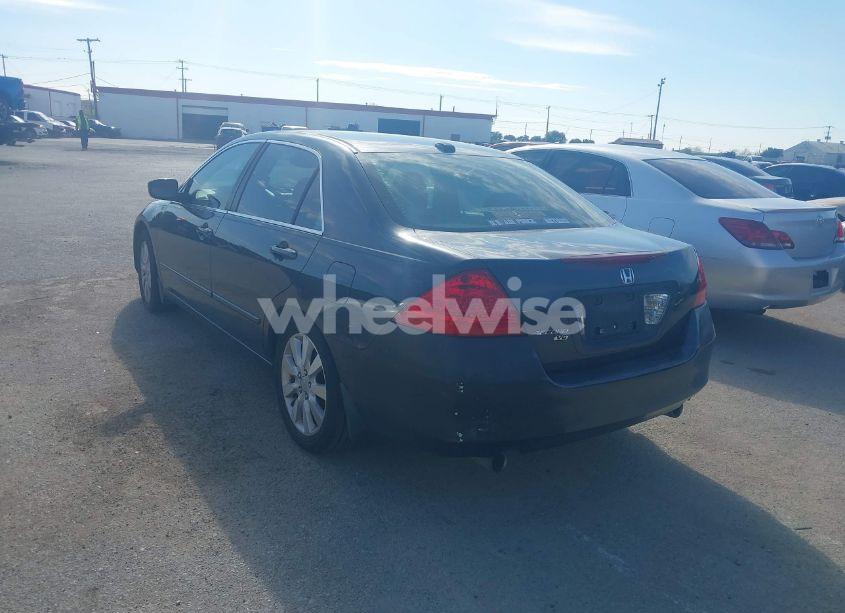Photo 3 of 2006 Honda Accord 3.0 EX (VIN 1HGCM66596A011994)