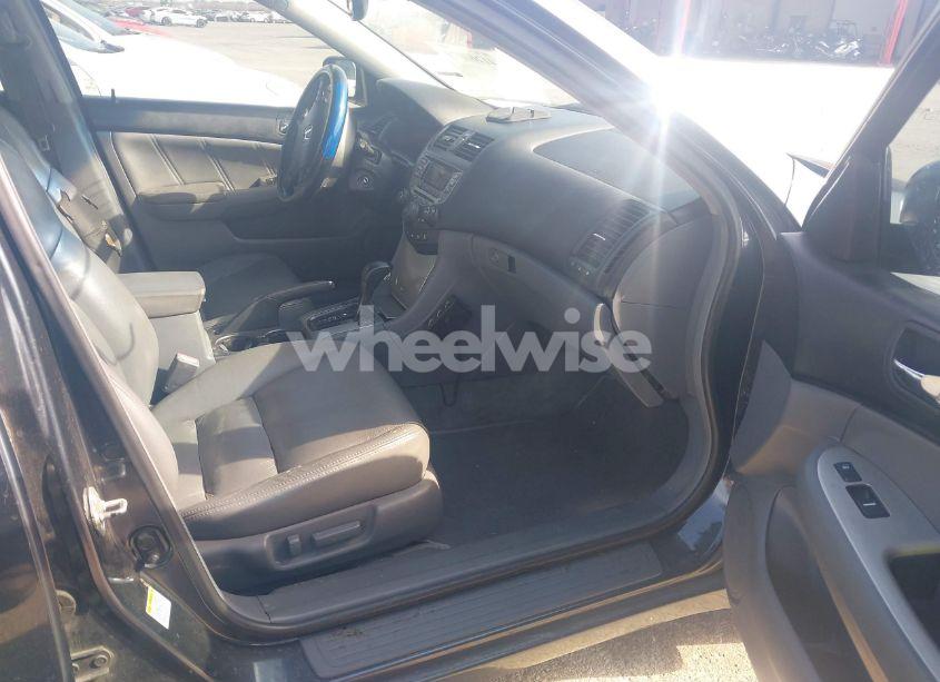 Photo 5 of 2006 Honda Accord 3.0 EX (VIN 1HGCM66596A011994)