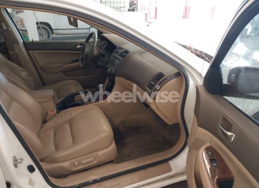 Photo 5 of 2006 Honda Accord 3.0 EX (VIN 1HGCM66596A054246)