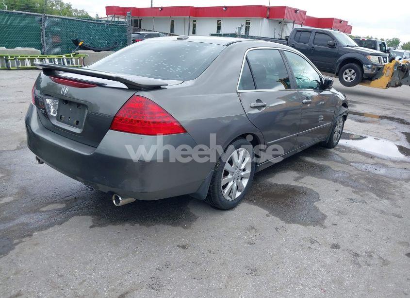 Photo 4 of 2006 Honda Accord 3.0 EX (VIN 1HGCM66596A063397)