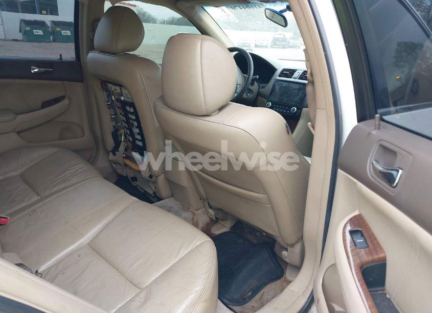 Photo 8 of 2006 Honda Accord 3.0 EX (VIN 1HGCM66596A073864)