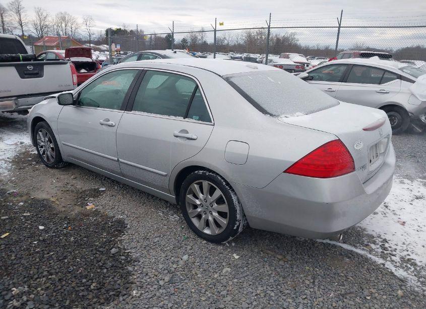 Photo 3 of 2007 Honda Accord 3.0 EX (VIN 1HGCM66597A021636)