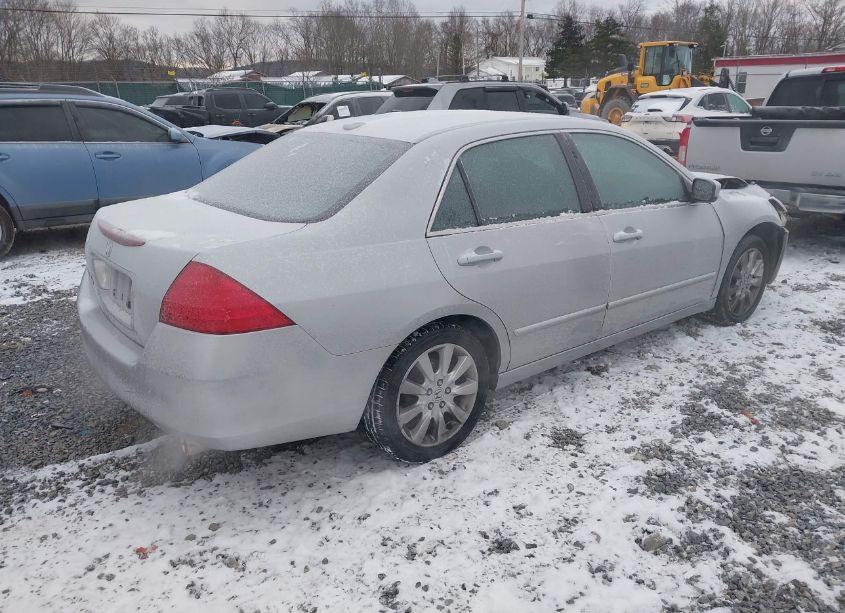 Photo 4 of 2007 Honda Accord 3.0 EX (VIN 1HGCM66597A021636)