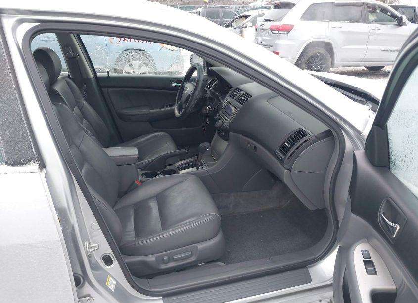 Photo 5 of 2007 Honda Accord 3.0 EX (VIN 1HGCM66597A021636)