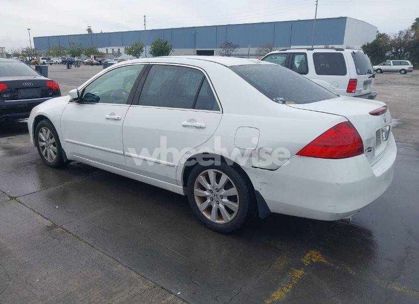 Photo 3 of 2007 Honda Accord 3.0 EX (VIN 1HGCM66597A035925)