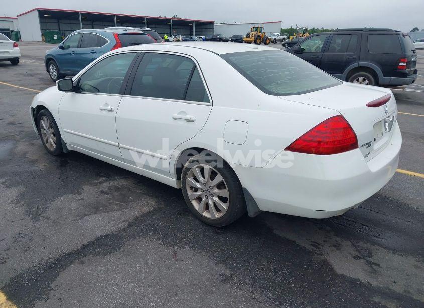 Photo 3 of 2007 Honda Accord 3.0 EX (VIN 1HGCM66597A045449)