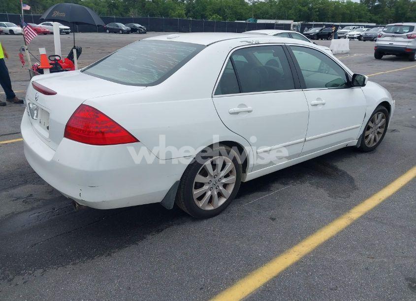 Photo 4 of 2007 Honda Accord 3.0 EX (VIN 1HGCM66597A045449)