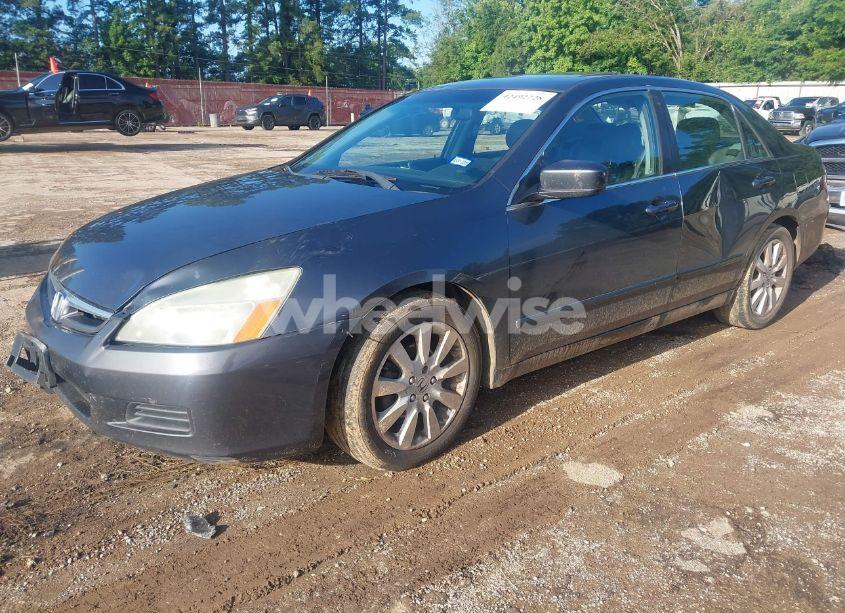 Photo 2 of 2007 Honda Accord 3.0 EX (VIN 1HGCM66597A049565)
